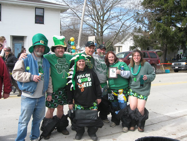 /pictures/ST Pats Floats 2010 - Pants on the ground/IMG_3146.jpg